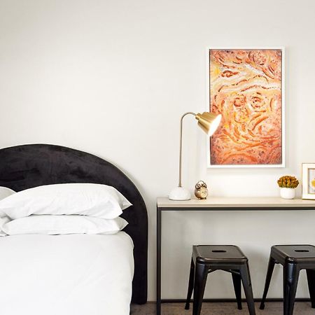 Elegantly Modern 2-Bed In The Heart Of Chippendale Apartment Sydney Exterior photo